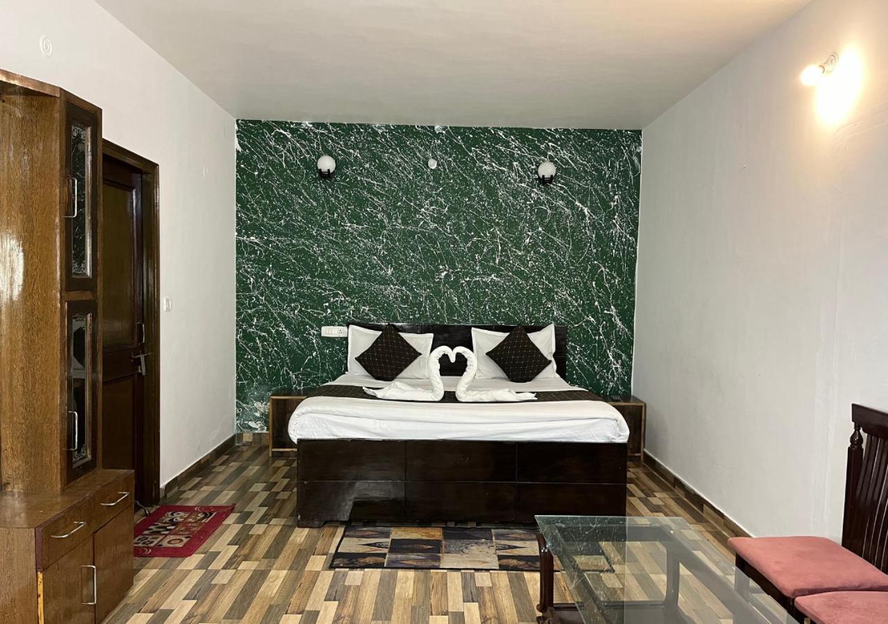 The Mountain Pine Hotel